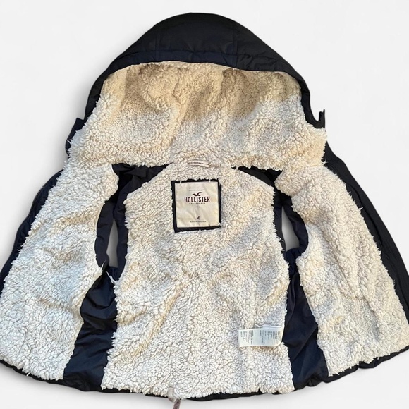 Hollister Y2K navy Sherpa lined hooded vest - Picture 4 of 5